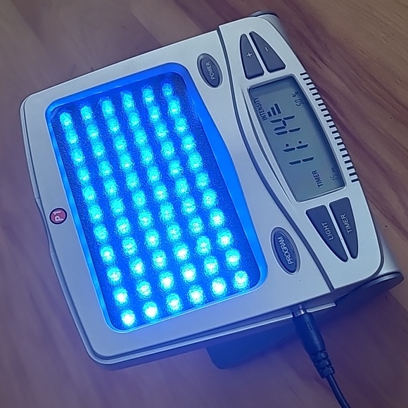 goLite Mood Relief Blue Light Therapy - Picture 3 of 10